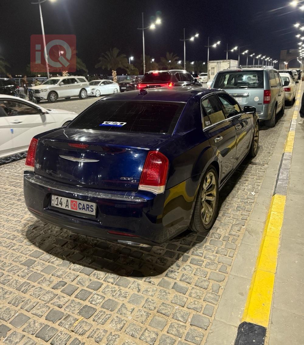 كرايسلر 300